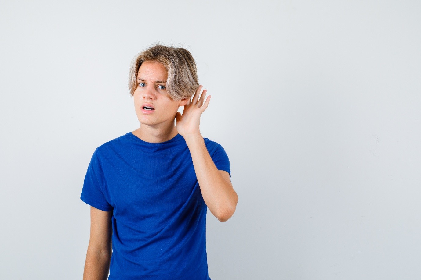 Signs of Hearing Loss in Teens and Young Adults